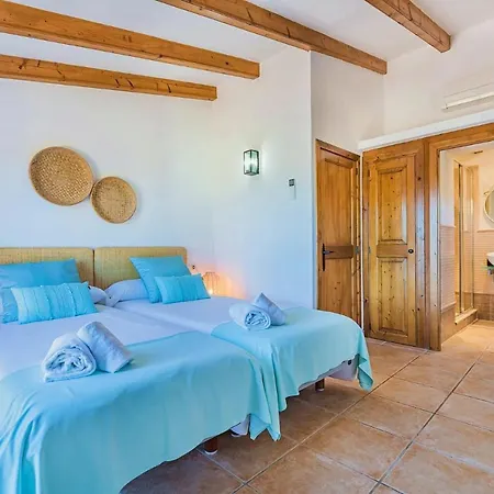 Font Xica Petit By Sealand Vila Port de Pollença