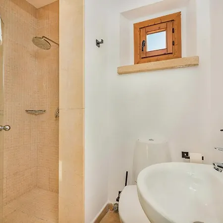 Font Xica Petit By Sealand Port de Pollença