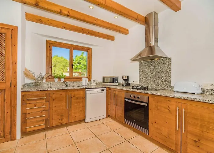 فيلة Font Xica Petit By Sealand *